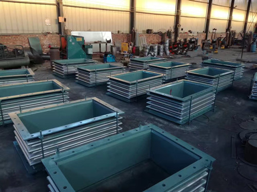 矩形波紋補(bǔ)償器發(fā)貨 矩形波紋補(bǔ)償器發(fā)貨